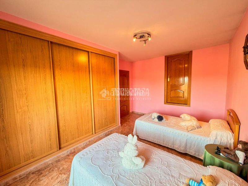 Foto adb9e21f-dc60-48d3-ae65-03a1df75cc75. Casa a Sanchonuño
