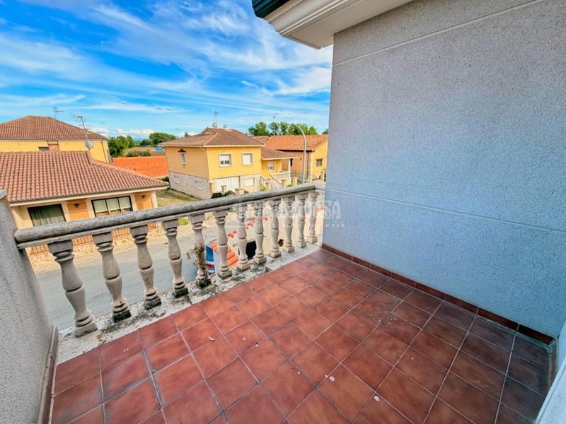 Foto d15334d1-8c22-4ea0-8f9b-485bf6a2f20a. Casa a Sanchonuño