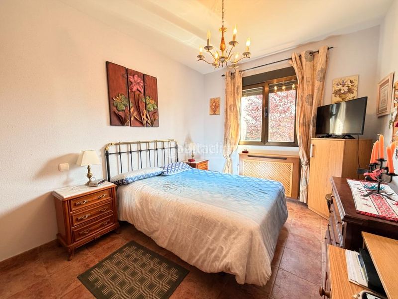 Foto 63ee7d5b-e34c-4d95-9f0f-9a188ee56e83. Casa amb calefacció aparcament a José Zorrilla - Padre Claret Segovia