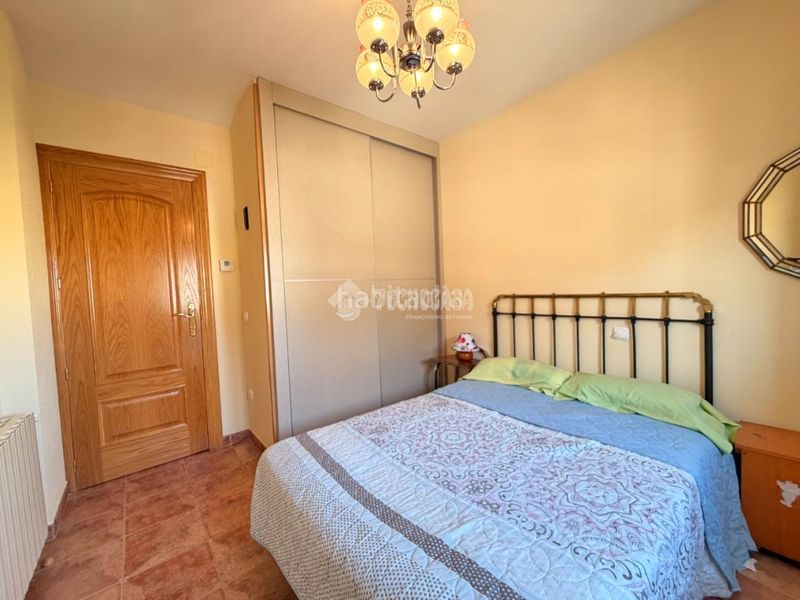 Foto a495304d-372b-49cd-ac8e-1d993ceacbcb. Casa amb calefacció aparcament a José Zorrilla - Padre Claret Segovia