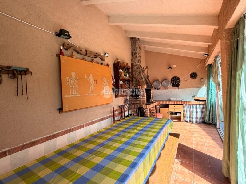 Foto b17c0370-1b8b-4e77-9306-8c4cf8b4fdb8. Casa amb calefacció aparcament a José Zorrilla - Padre Claret Segovia