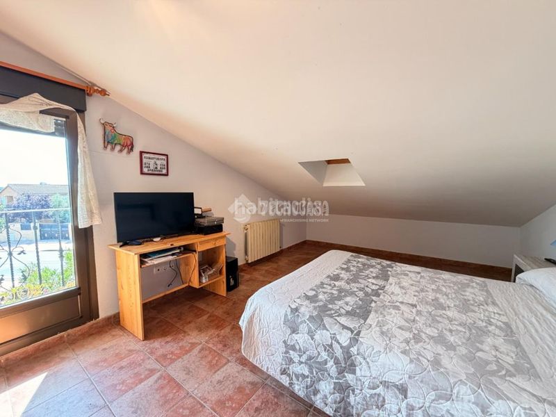 Foto d9517133-f9f5-47a7-a20b-cf91aed2aa17. Casa amb calefacció aparcament a José Zorrilla - Padre Claret Segovia