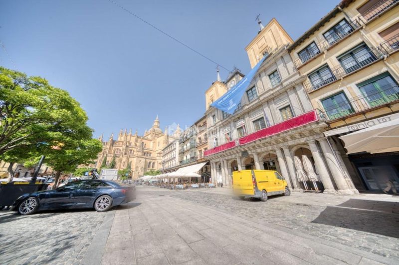 Foto 83a0e1d0-c666-45d3-94f2-87f40b6b7239. Pis a Centro Segovia