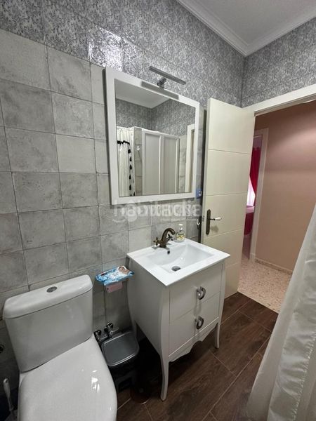 Foto 9dd0cb3e-184c-4600-a387-ee793633fdbf. Piso  en venta en Arcos de la Frontera
