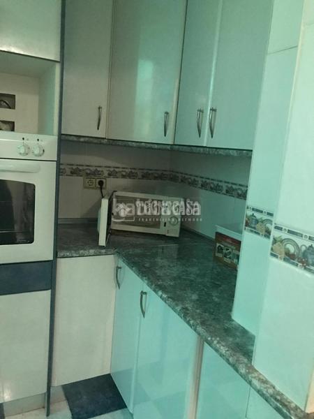 Foto 8f7f1b6d-ada0-4bbc-b09f-0d6ba766ec35. Piso  en venta en Reyes Católicos Alcalá de Henares