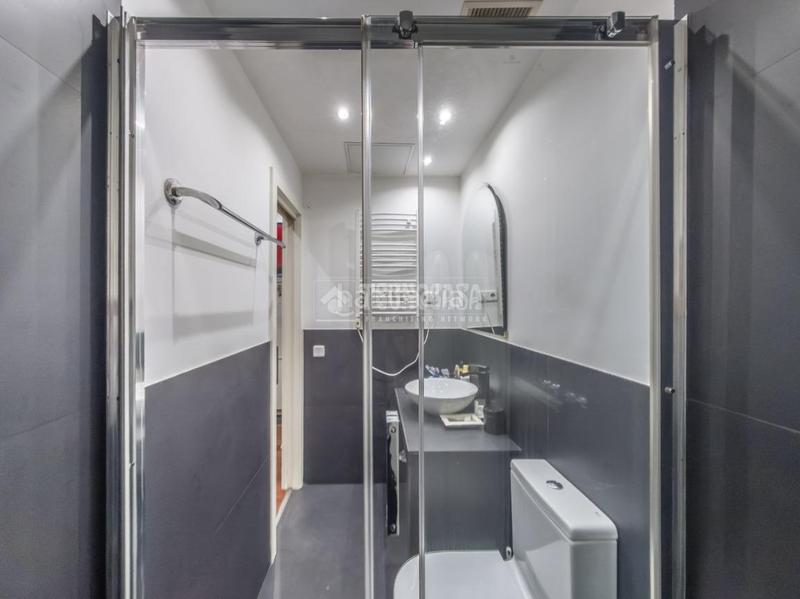 Foto 5abe32b2-4abf-4e85-80bf-8c9b9193fc4d. Piso  en venta en Trafalgar Madrid