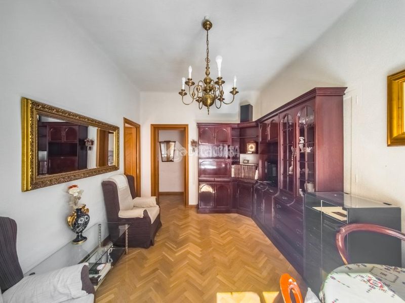 Foto 9b69b3ec-0dae-48d1-874b-667bc795a5d6. Piso  en venta en Arapiles Madrid