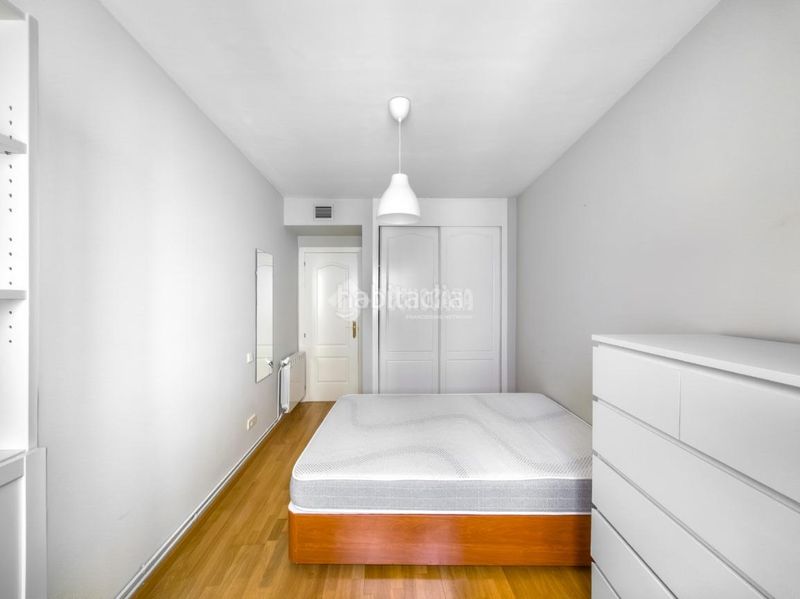 Foto e7af7deb-a456-42e0-be8d-2e35fe85ba0e. Pis amb calefacció a Almagro Madrid