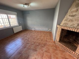 Casa  Calle pintor oliva. Casa en venta en villaconejos