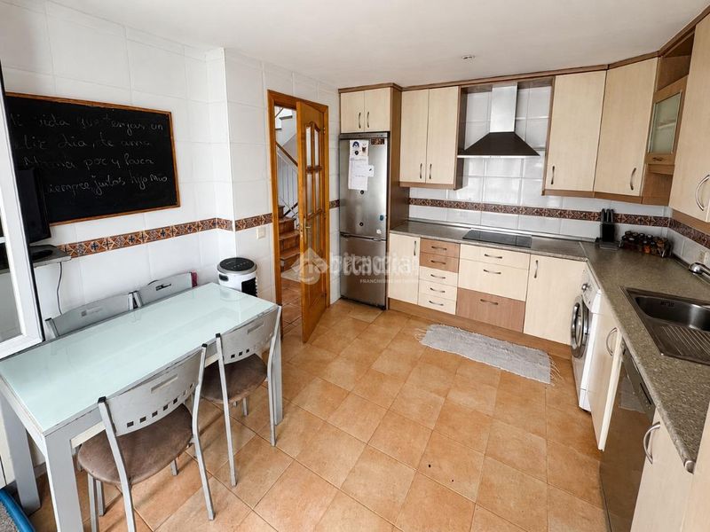 Foto ee62bee5-c5a5-4d0b-9315-8a7253336f68. Casa aparellada amb calefacció aparcament a Ontígola