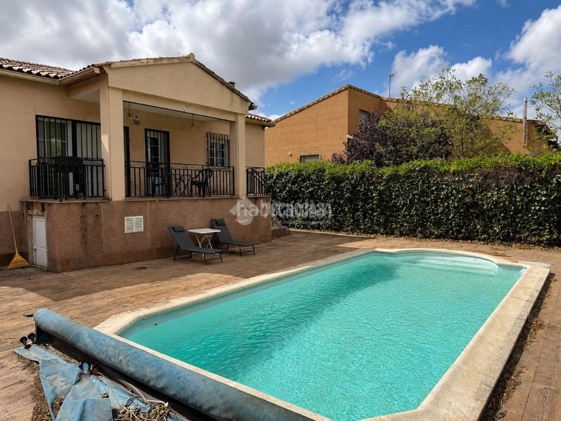 Foto 15176ae9-e49e-442d-8408-aca2d595b96c. Casa amb calefacció aparcament piscina a Ciruelos