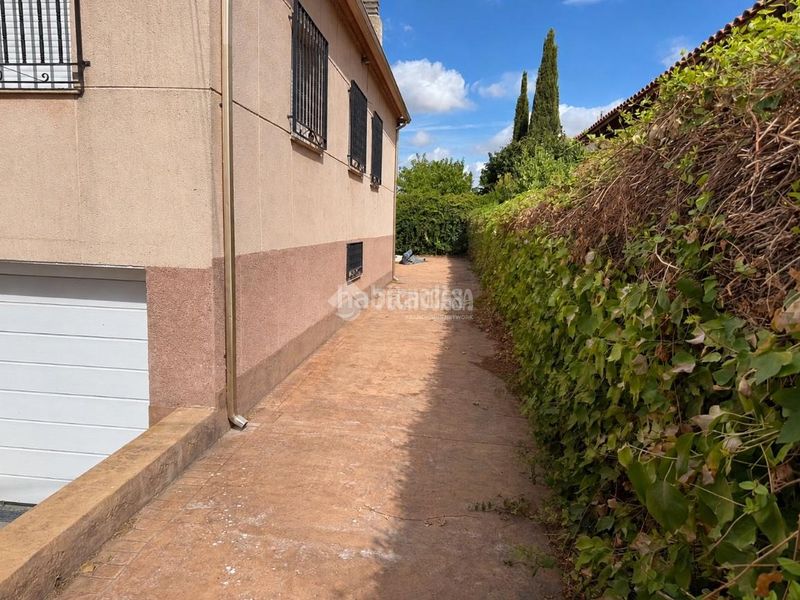 Foto 1f6c860d-c73a-4070-9d53-059b1c4ff39a. Casa amb calefacció aparcament piscina a Ciruelos