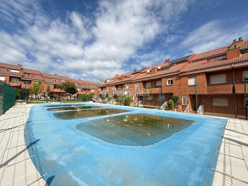 Foto f74866b8-e95d-4e75-8720-6591b3812bc7. Piso  en venta en deportivo Galapagar-los almendros Galapagar
