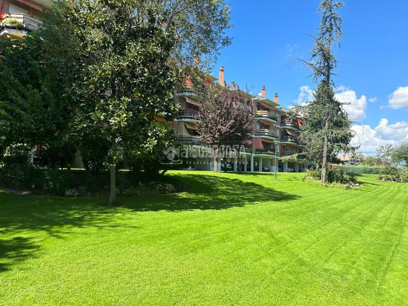 Foto 0d251eb1-804e-4601-b22f-ef389bede123. Pis amb calefacció piscina a Casco Antiguo Galapagar