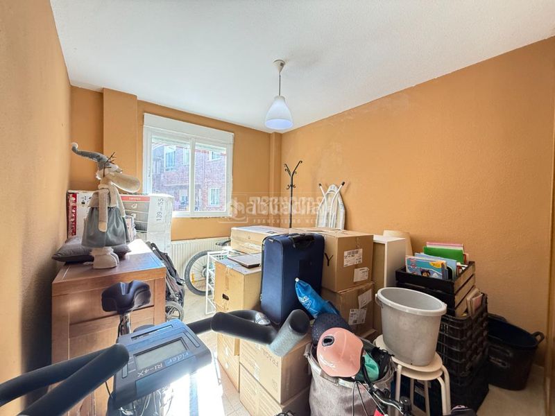 Foto 53e3f598-b0af-44c4-a429-184cabda8186. Pis amb calefacció a Casa Amarilla Galapagar