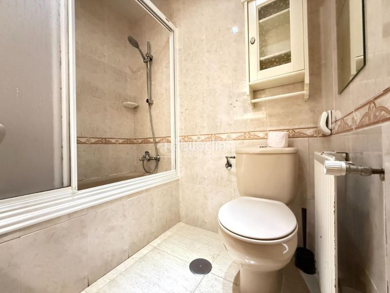 Foto b3ff0a77-5f79-4fe4-a43e-3d832e6743e4. Pis amb calefacció a Casa Amarilla Galapagar