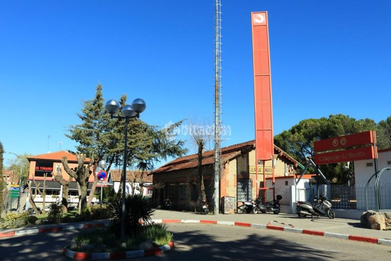 Foto 1a5a0471-a01e-43f3-a6f8-84b35585ffee. Pis amb calefacció aparcament a Casa Amarilla Galapagar
