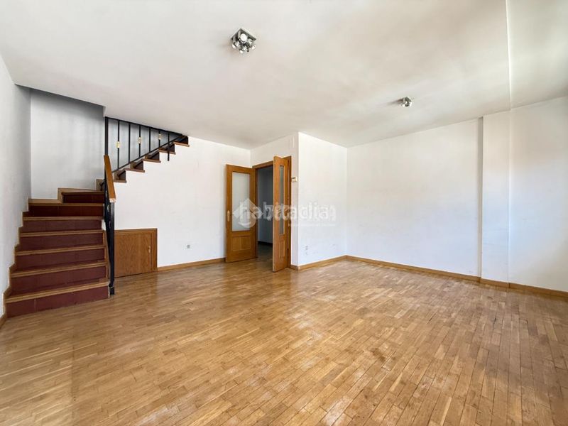 Foto b8df2c51-a048-406c-bf37-d373d05dd068. Pis amb calefacció aparcament a Casa Amarilla Galapagar