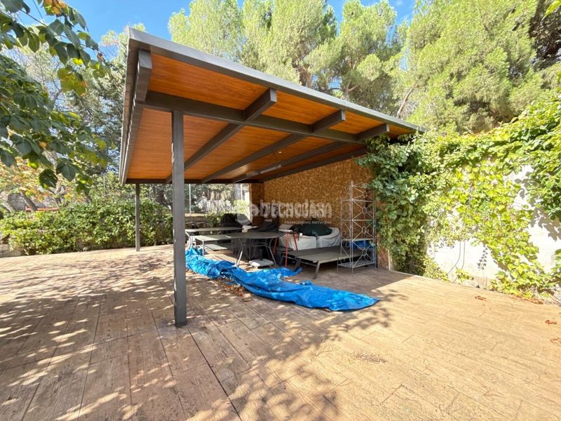 Foto 29b3bf13-0291-4381-83e9-62d8a28a0eee. Casa pareada casa en venta en La Navata Galapagar