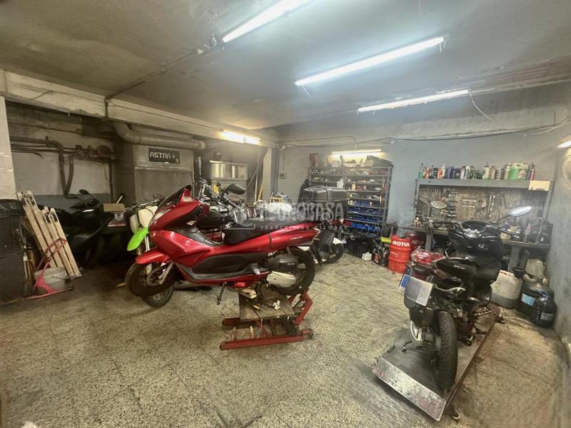 Foto c63674bb-31d9-4f29-88cb-774cefc7b120. Local comercial amb calefacció a El Camp de l´Arpa del Clot Barcelona