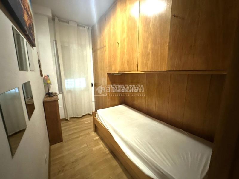 Foto d95fb97e-b812-4635-bdc2-a34a1088ed4f. Piso  en venta en El Camp de l´Arpa del Clot Barcelona