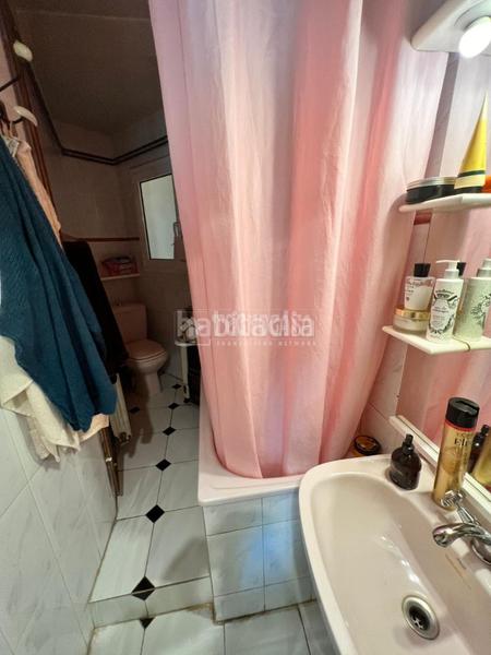 Foto 9a759bb0-1b24-4245-a789-b302450b60fb. Flat in El Camp de l´Arpa del Clot Barcelona