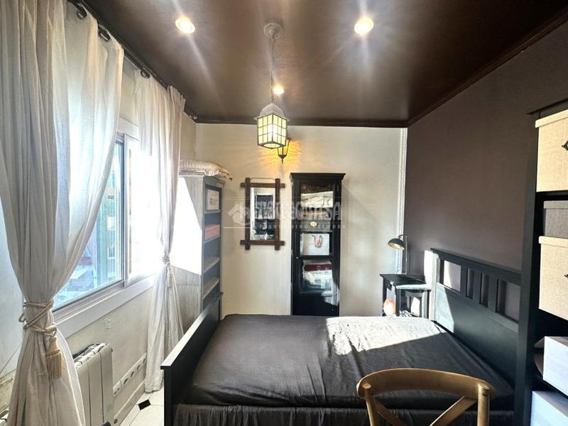 Foto e2303362-ad64-4b81-acbe-3d9c97f008f4. Flat in El Camp de l´Arpa del Clot Barcelona