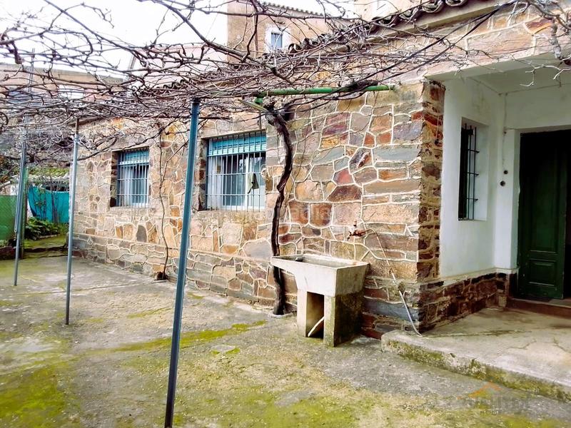 Foto 88074c55-fec4-4fac-a9c3-923878a328ec. Casa  en Casco Antiguo Cáceres