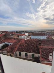 Location Appartement à Casco Antiguo. Cácerespiso