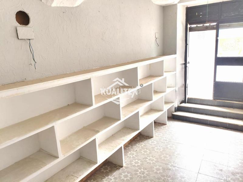 Foto 06e8c545-d72f-4f38-8f00-f9abe62b7349. Alquiler local comercial local en Casco Antiguo Cáceres