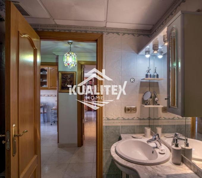 Foto 54284530-0faf-4ad6-8b5a-37bcf7772378. Duplex con riscaldamento parcheggio in Centro Cáceres