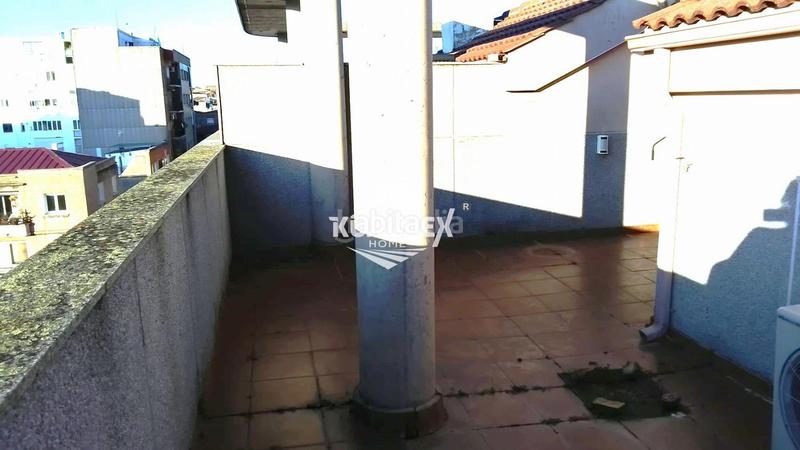 Foto 8c8432dd-f354-43f8-ab8f-4af11ef00e64. Duplex con riscaldamento parcheggio in Centro Cáceres