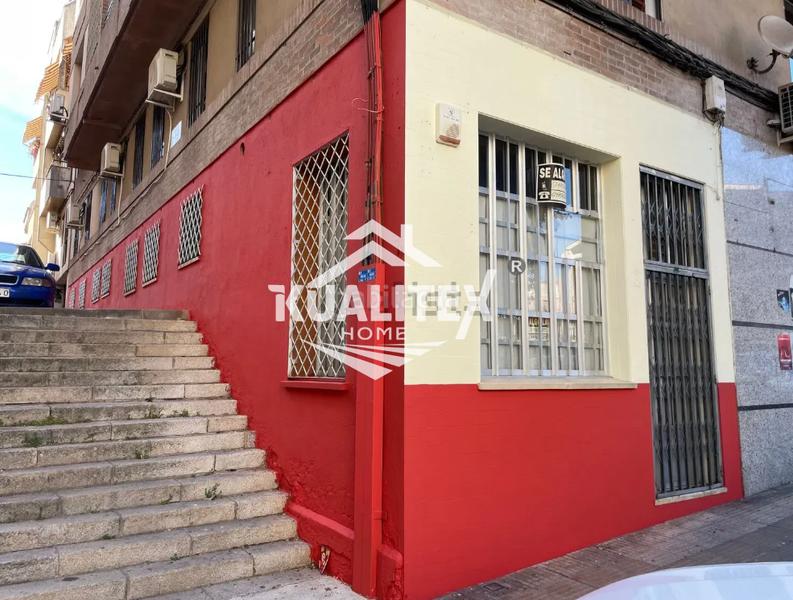 Foto 01782933-ff94-4f66-8323-688a067fbdc8. Lloguer local comercial a Casco Antiguo Cáceres