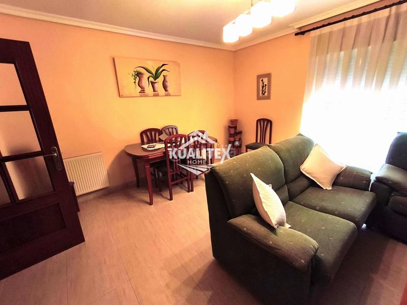 Foto 23633886-f5df-40e0-9dfa-f143a65839d5. Lloguer pis amb calefacció aparcament a nuevo Cáceres Cáceres