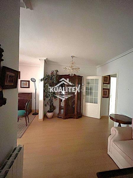 Foto 62c4f1a6-5494-4600-ba1e-3ddb86de0e20. Piso  en Centro Cáceres