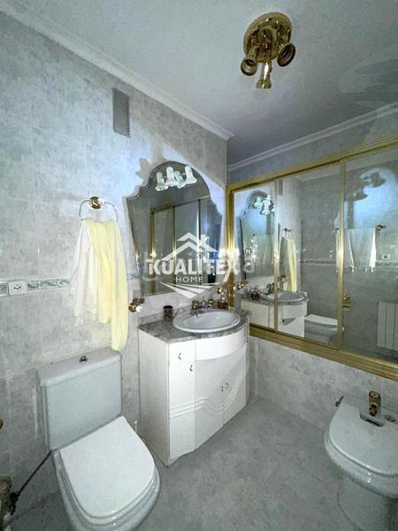 Foto 8821d04f-01b5-4bff-a92d-00191f500f94. Piso  en Centro Cáceres