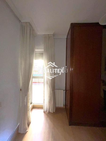 Foto 98c3ffdc-fbf7-4dd3-89a1-2925508110d3. Piso  en Centro Cáceres