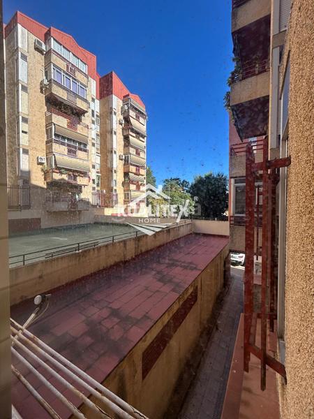 Foto a4c70e53-7d8d-4dff-b60d-1a113bb9e880. Piso  en Centro Cáceres