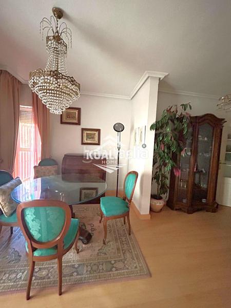 Foto ae729058-4538-4a24-b20c-8280e21ef944. Piso  en Centro Cáceres