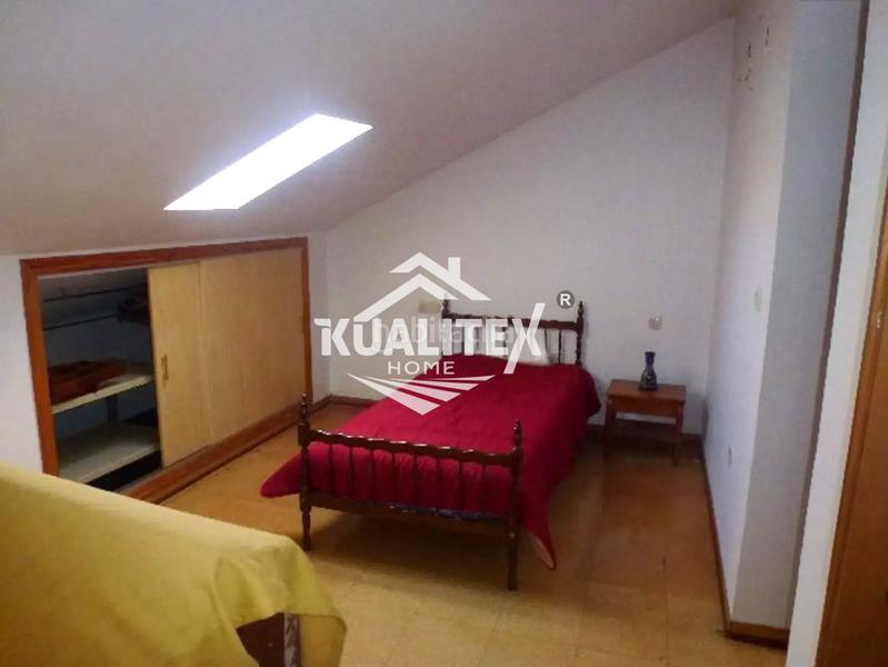 Foto 1cf2fc4f-6e9c-4416-a8f8-c7a529e6a43f. Dúplex amb calefacció aparcament a Casco Antiguo Cáceres