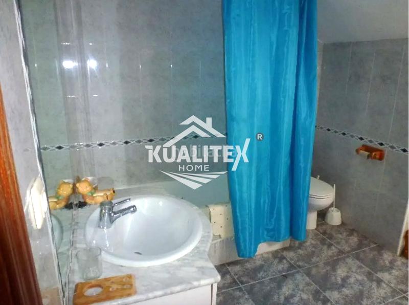 Foto 8757d53e-8bfd-4977-8a82-b2fa7168ab4e. Dúplex amb calefacció aparcament a Casco Antiguo Cáceres