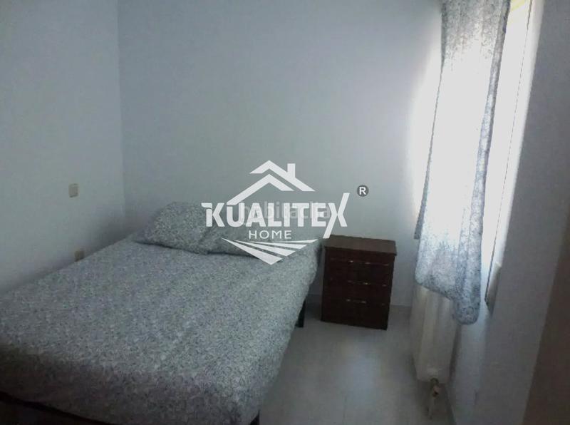 Foto bd467c7b-75fe-407d-a49b-668e6610925e. Dúplex amb calefacció aparcament a Casco Antiguo Cáceres