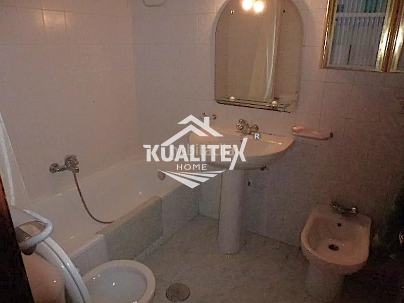 Foto f4a4602d-8181-42b1-aced-221ea89cef62. Dúplex amb calefacció aparcament a Casco Antiguo Cáceres