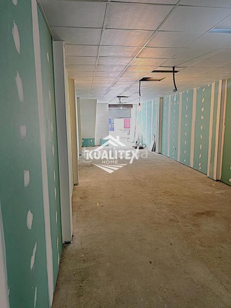 Foto f17a1cd8-b2bd-4d97-943b-fc70243cb043. Alquiler local comercial malpartida local en Estación Arroyo Malpartida Cáceres