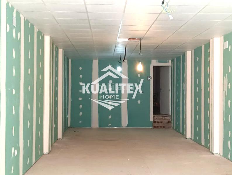 Foto e789d220-d7f4-45e2-bf88-436222f73e7a. Rent business premise in Estación Arroyo Malpartida Cáceres