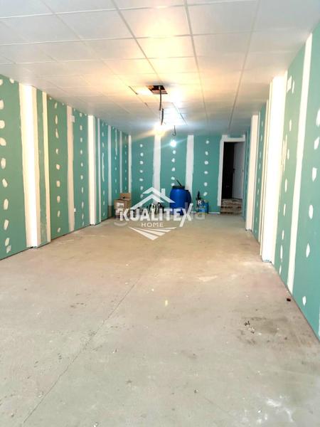 Foto f0df0af6-5da9-4391-a272-bc96315cb4a2. Rent business premise in Estación Arroyo Malpartida Cáceres