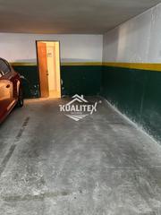 Aparcament cotxe a Casco Antiguo. Cáceresgaraje