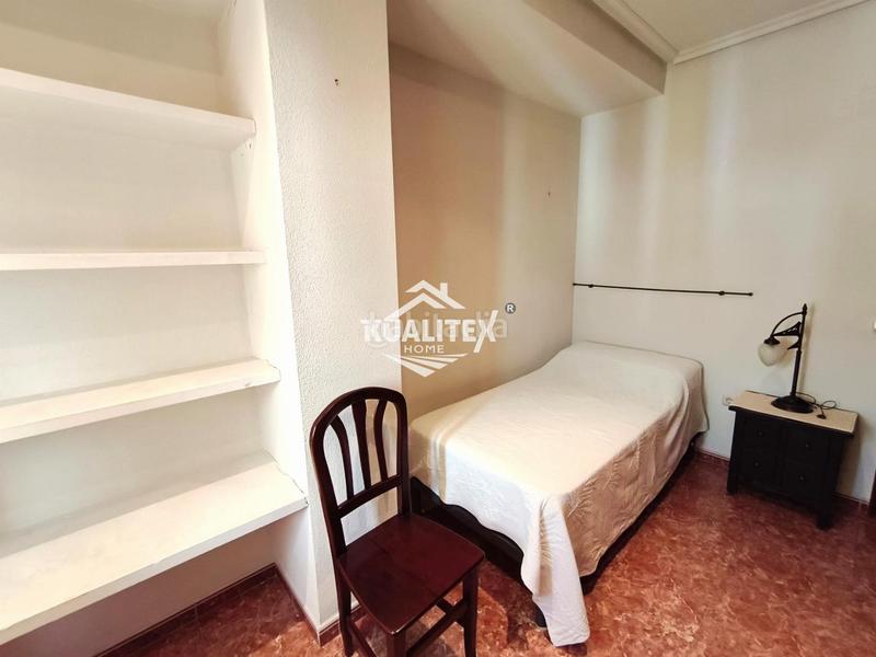 Foto 1d085fd9-4618-4bed-9576-7312e562f2c6. Apartamento  en Centro Cáceres