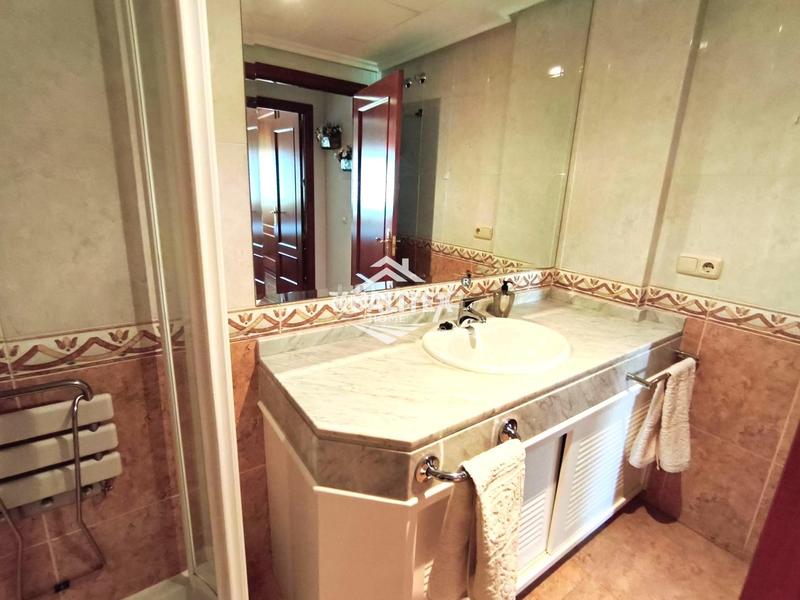 Foto 29ad0452-f4cb-4ff7-ac1e-4cb5ade39078. Apartamento  en Centro Cáceres