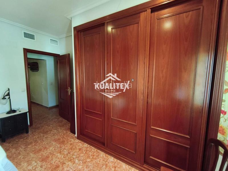 Foto 79c3bc89-1f38-476c-b2a0-2a350f08cbd5. Apartamento  en Centro Cáceres